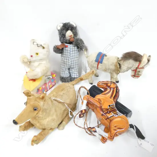 5 VINTAGE PLUSH TOYS; BATTERY OP. DOG. WIND UP BEAR / EATING RABBIT/ CAT KNITTING IN ROCKING CHAIR & DONKEY